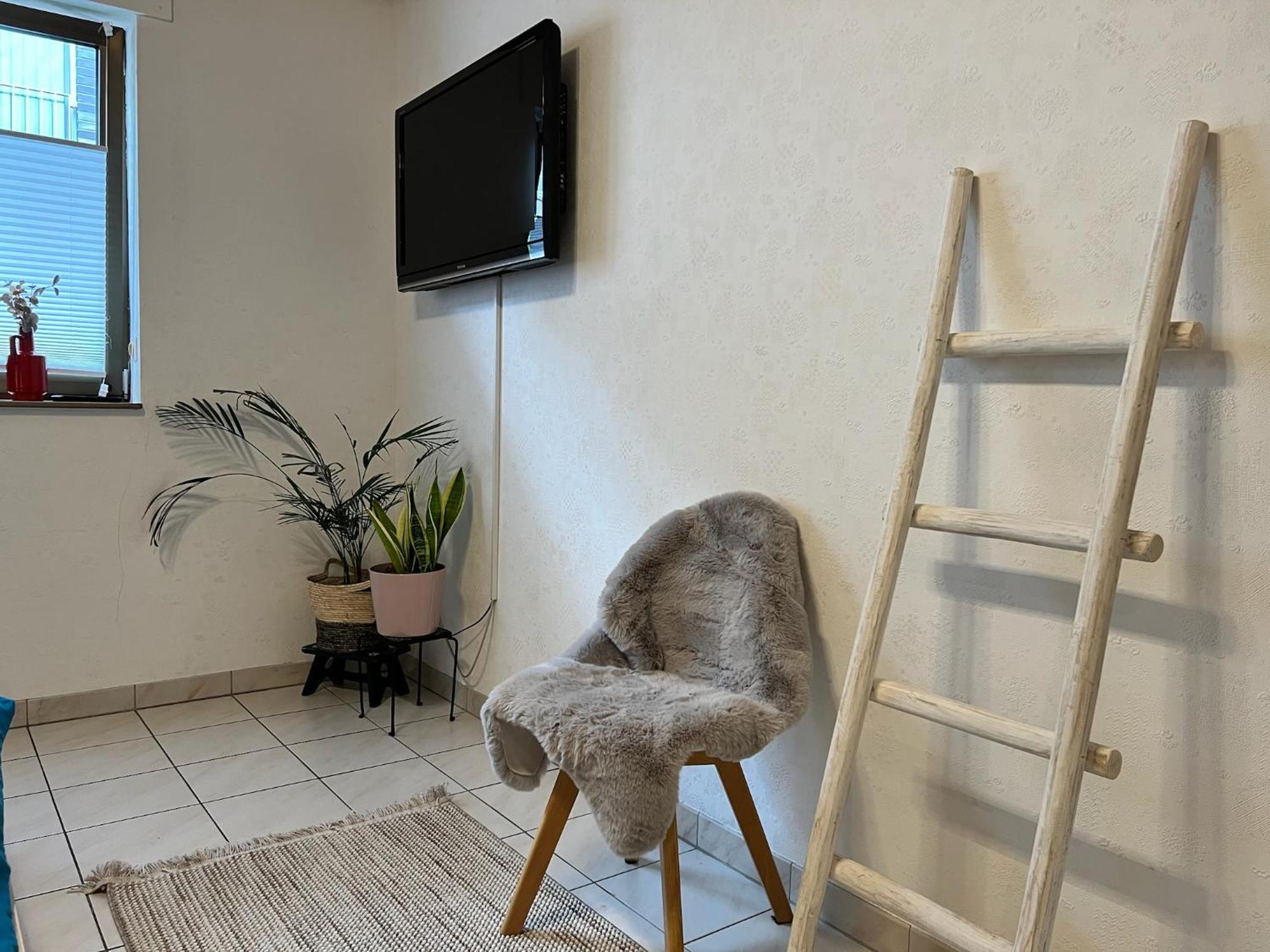 Barrierefreies Ferienhaus Mit Garten Bei Koeln ヒュルト エクステリア 写真