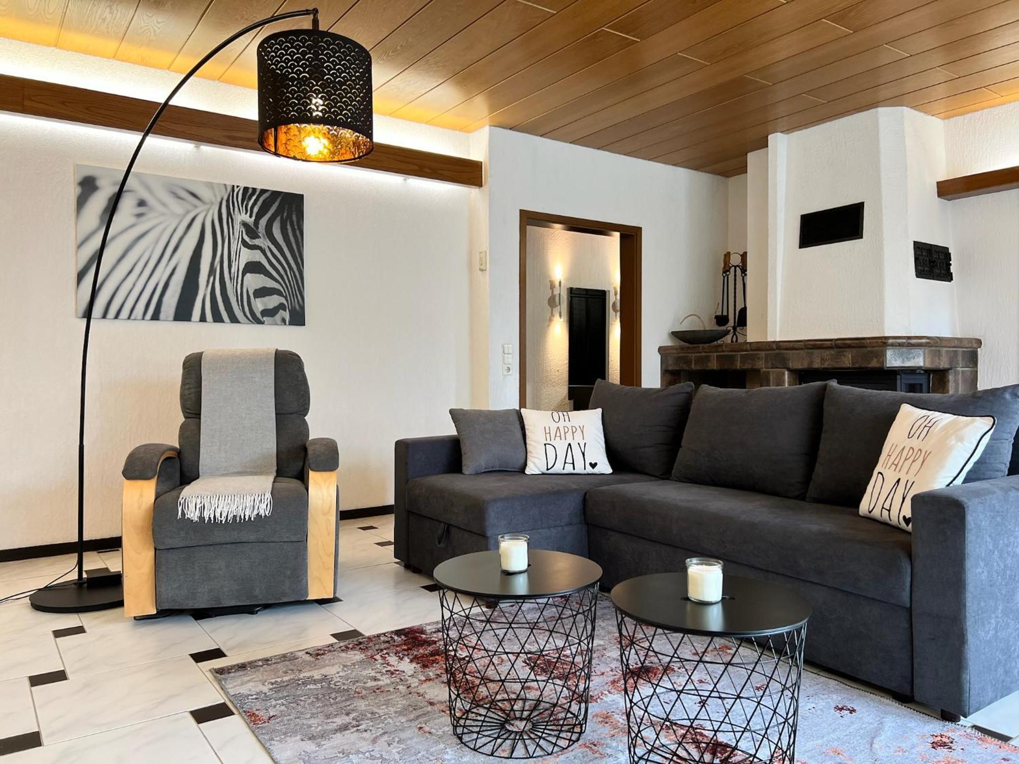 Barrierefreies Ferienhaus Mit Garten Bei Koeln ヒュルト エクステリア 写真