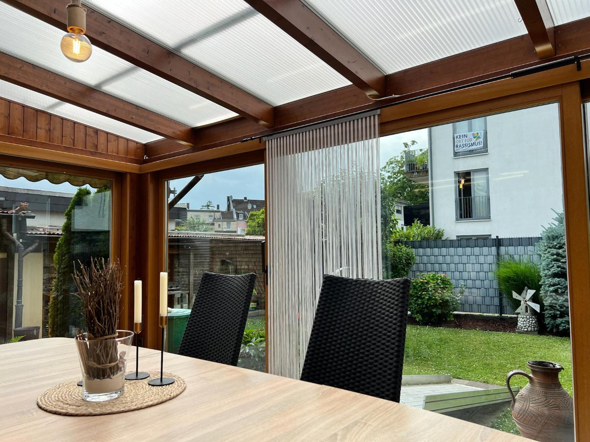 Barrierefreies Ferienhaus Mit Garten Bei Koeln ヒュルト エクステリア 写真